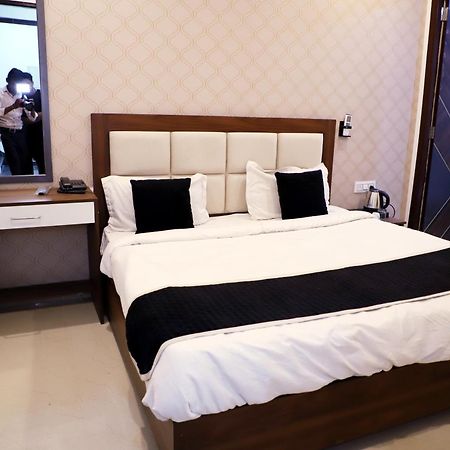 Royal Park Inn Greater Noida Ngoại thất bức ảnh