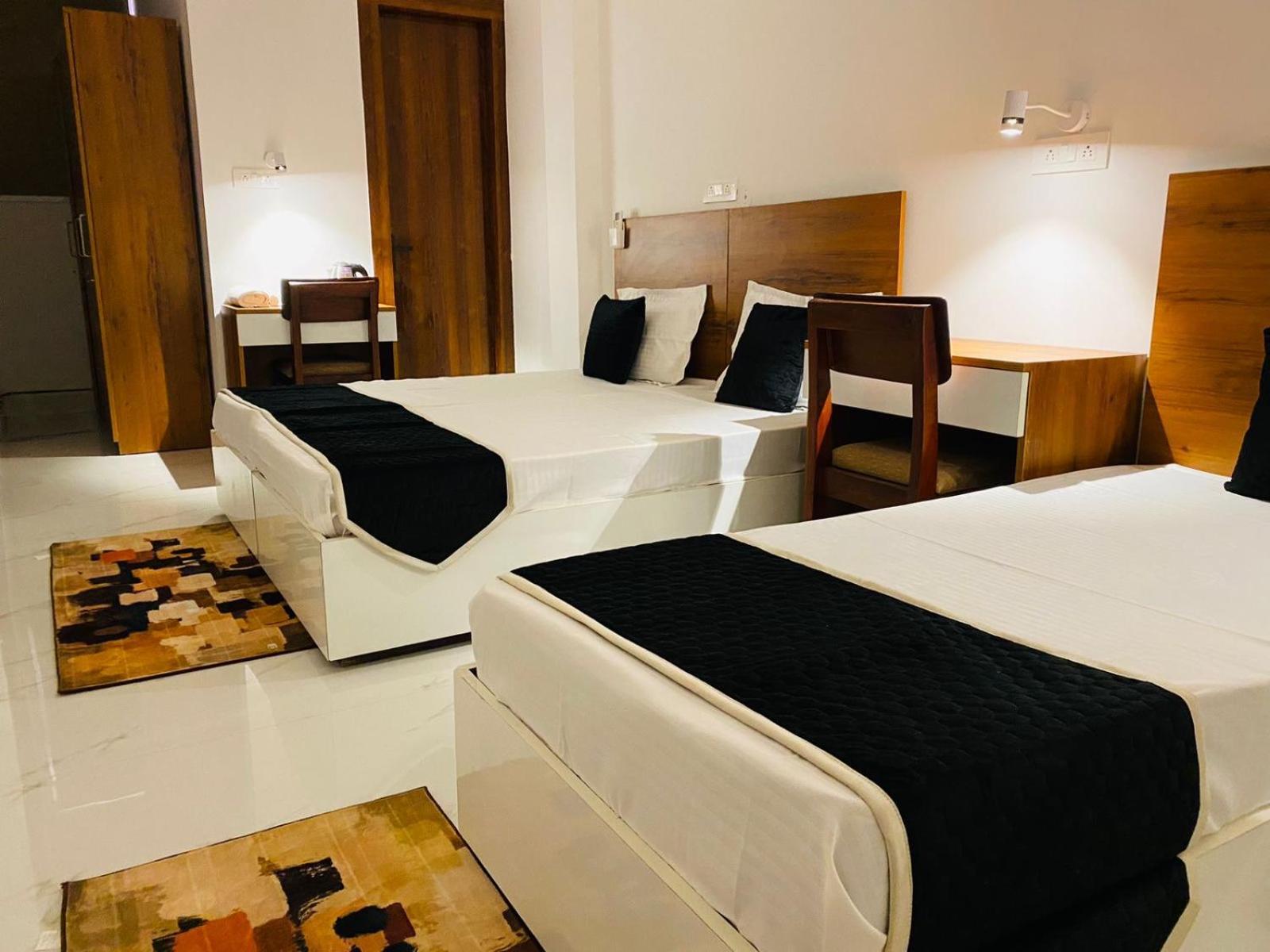 Royal Park Inn Greater Noida Ngoại thất bức ảnh